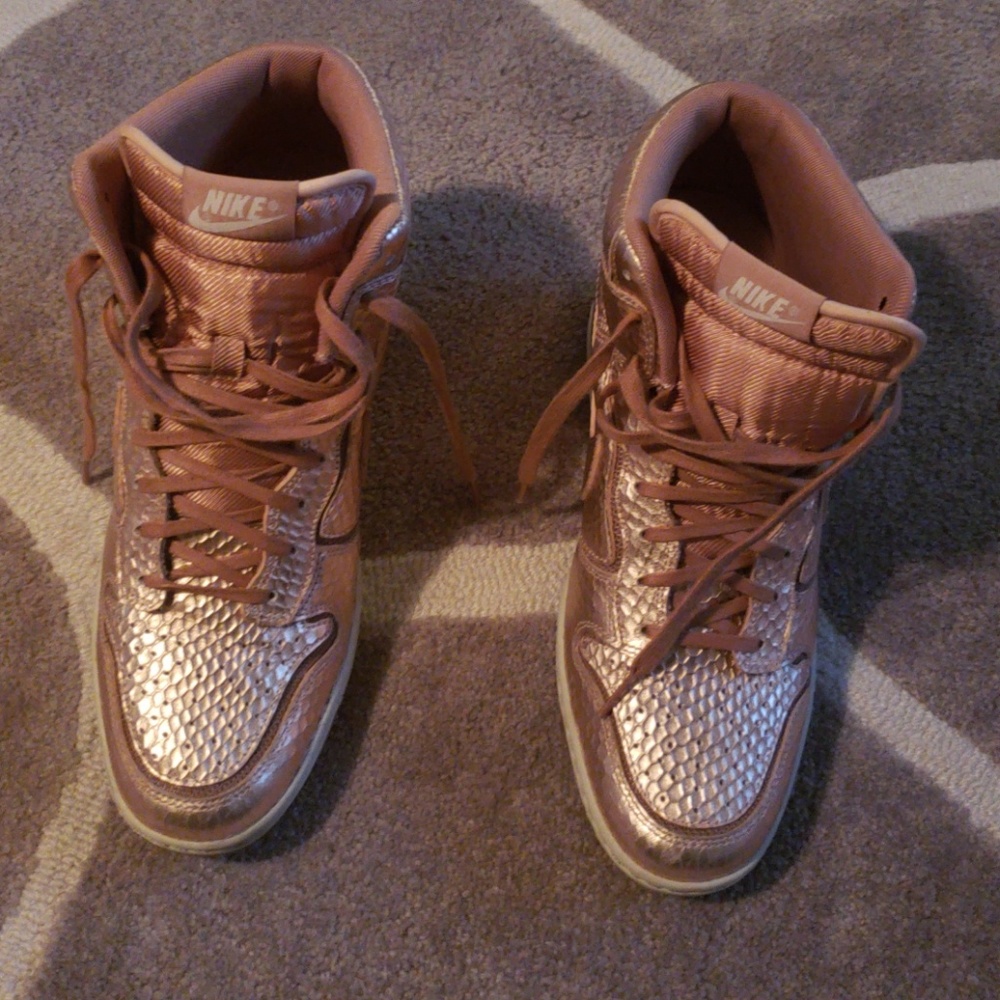 Dunk Sky High Rose Gold